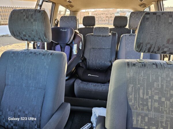 Toyota Previa - Image 10